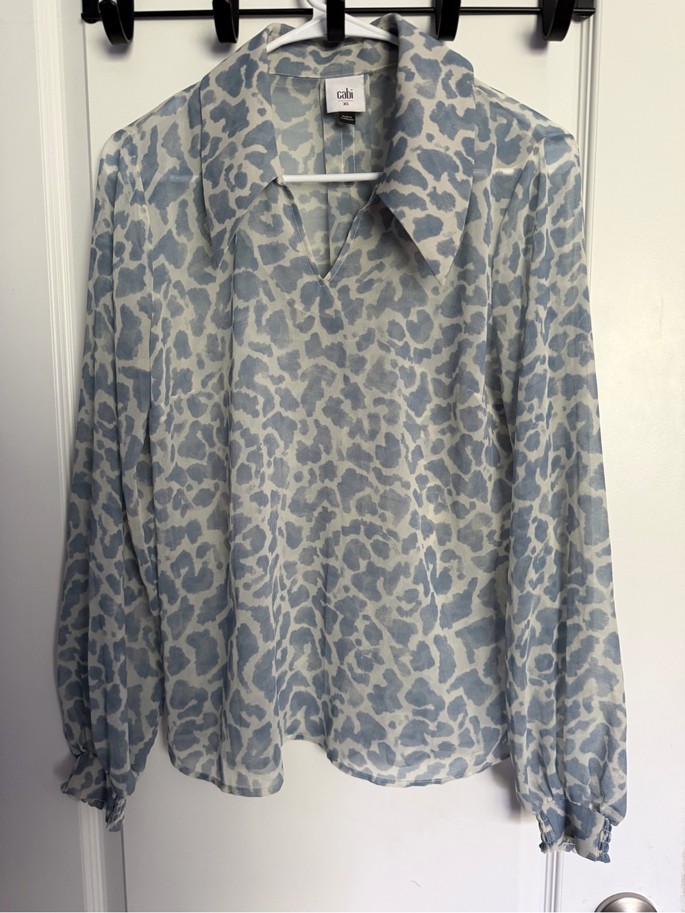 Cabi Sheer Leopard Print Popover Blouse V-Neck Smocked Cuffs Size XS
